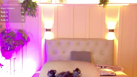 Chloe rosse online show from November 6, 1:52 am