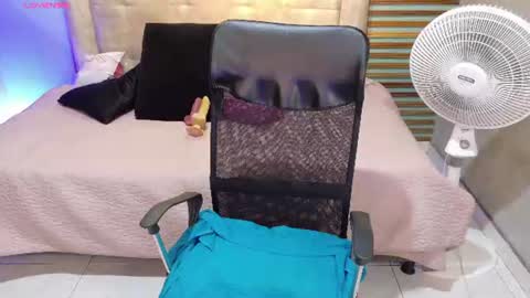 Chloe rosse online show from August 1, 2:02 am