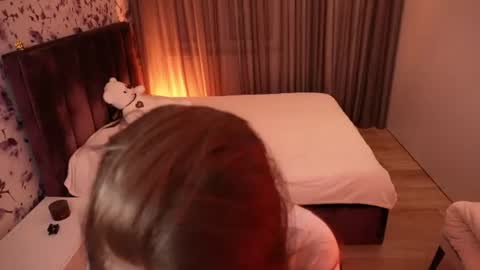 Chloe online show from July 3, 10:36 pm