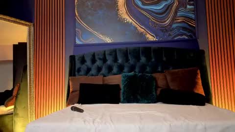 Chloe online show from May 2, 5:24 am