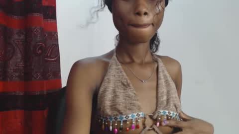 choco_petitqueen online show from December 18, 10:30 am