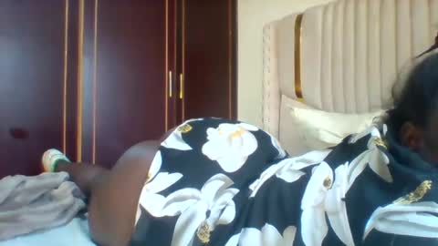 chocobabe002 online show from August 1, 6:37 am