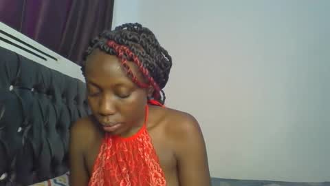 chocobear22 online show from October 31, 10:48 am