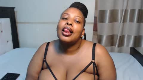 chocolatabig online show from June 5, 9:09 pm