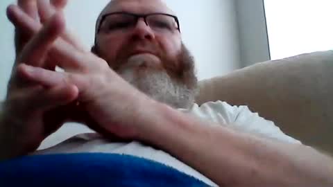 chocolate_lover32 online show from June 19, 6:36 pm