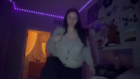 chocolatevanillaswirl3 online show from February 10, 1:41 am