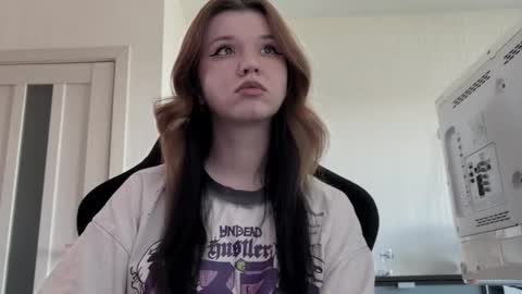 Lissa online show from May 6, 12:22 pm