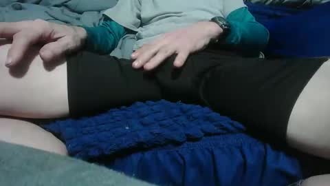 chris526520 online show from March 12, 6:11 pm