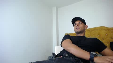 chris_dick2 online show from June 27, 5:35 am