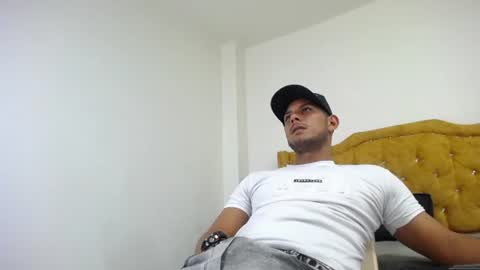 chris_dick2 online show from July 4, 4:49 am