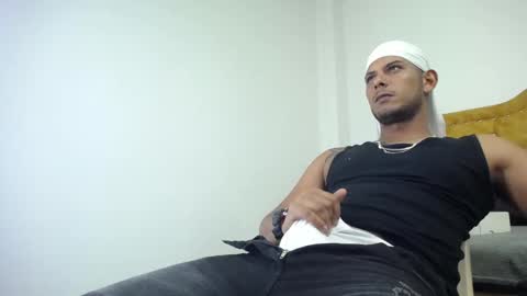 chris_dick2 online show from April 24, 4:14 am