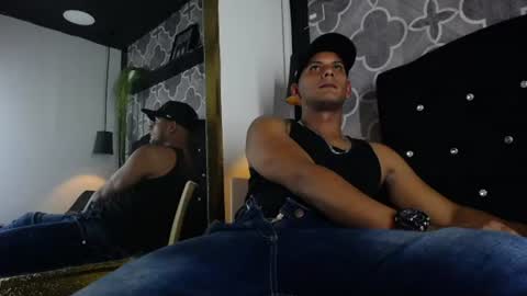 chris_dick2 online show from July 7, 5:09 am