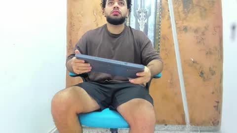 chris_evans00 online show from February 15, 12:04 pm