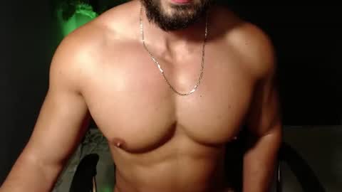 cris         Twitter magnum101010 insta magnumc20 online show from July 29, 10:32 pm