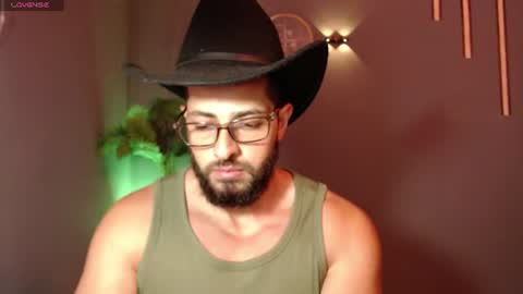 cris         Twitter magnum101010 insta magnumc20 online show from July 20, 9:49 pm