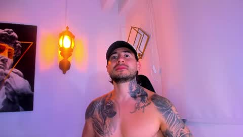 chris_milleer online show from July 11, 4:50 am
