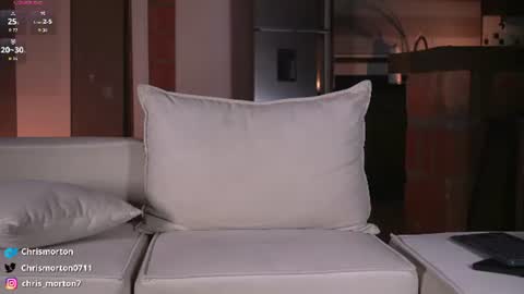 chris_morton online show from June 12, 5:17 am