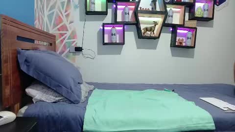 chris_raijin online show from July 11, 4:28 am
