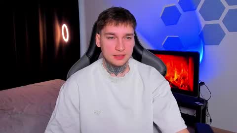 Chris Tyson online show from November 30, 8:43 am