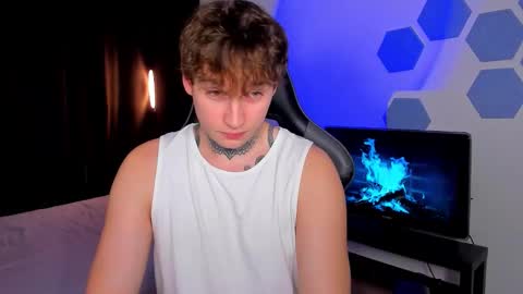 Chris Tyson online show from November 23, 8:29 pm