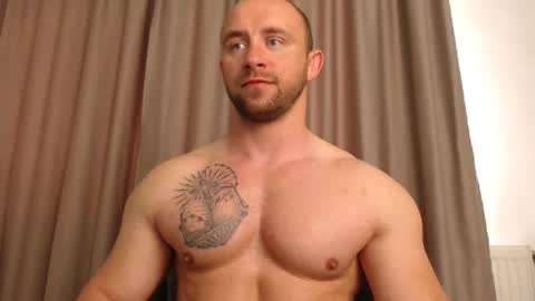 chrisbigbiceps online show from May 9, 5:46 am