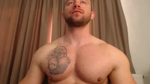 chrisbigbiceps online show from April 23, 5:37 am