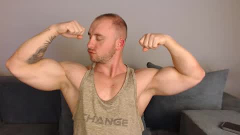 chrisbigbiceps online show from February 26, 6:26 pm