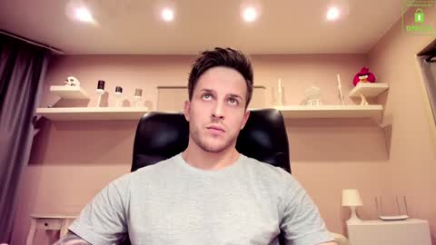 Chris online show from February 8, 10:19 pm