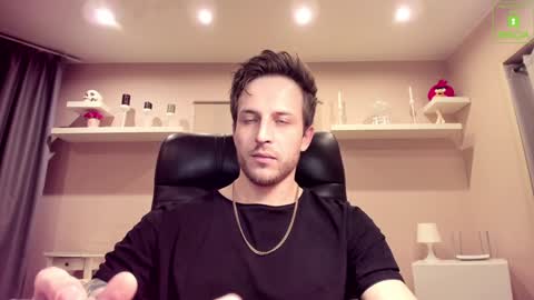 Chris online show from December 15, 4:18 am