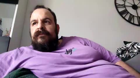 chris  ole online show from March 17, 8:08 am