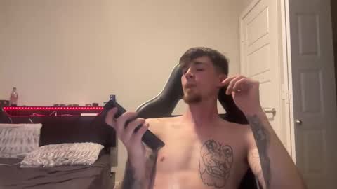 chrisoncam01 online show from January 6, 3:43 am