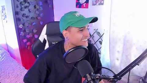 Christian Wang online show from April 29, 8:46 pm