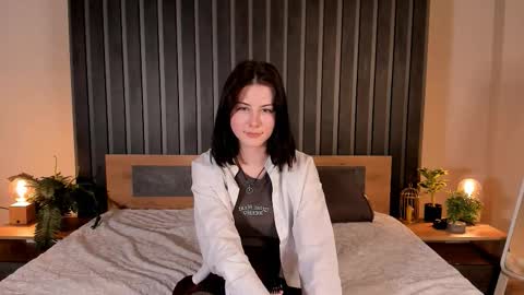 christaschrecongost online show from March 10, 10:30 am