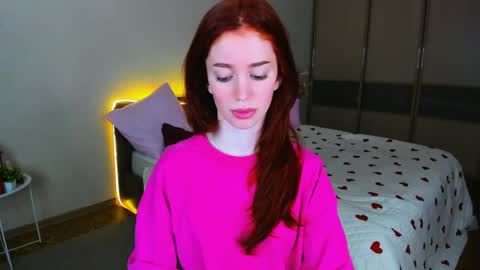 christinaconteeree online show from May 1, 7:19 pm