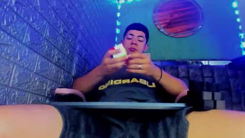 Christoper Giraldo online show from March 17, 12:54 pm