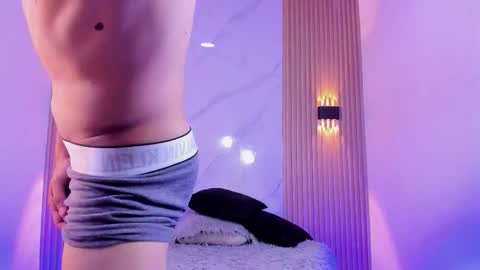 Chrisopher Hunter online show from March 8, 5:00 am