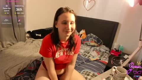 christyw3b online show from May 10, 11:38 am