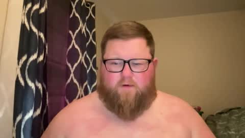 chubbsguy92 online show from December 14, 8:15 pm