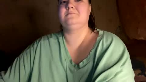 Snapshot of chubby__katie_ chatting on February 18, 3:31 pm Kat online show from February 18, 3:31 pm