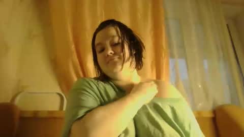 Snapshot of chubby__katie_ chatting on December 14, 6:35 am Kat online show from December 14, 6:35 am