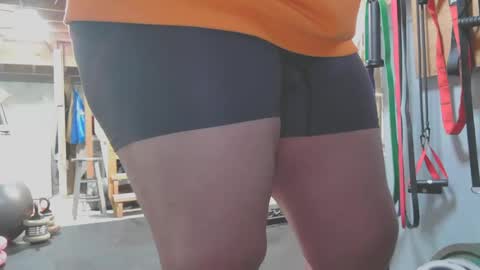 Chubbypumper online show from January 1, 5:11 pm