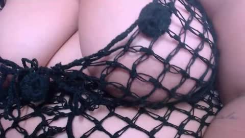 paula online show from October 3, 3:48 am