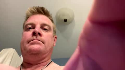 chucktownguy81 online show from December 3, 5:48 am