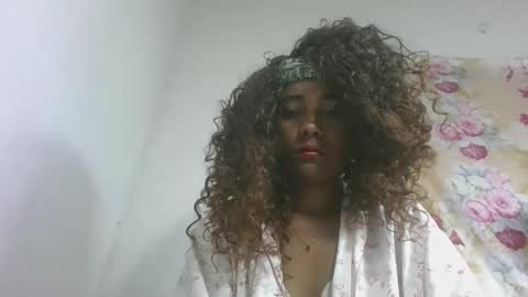 ciciazzhh online show from March 2, 3:44 am