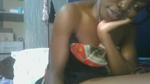 Snapshot of cilia_petite chatting on March 10, 1:12 am cilia petite online show from March 10, 1:12 am