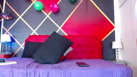 CindyandCarlo online show from September 10, 1:50 am