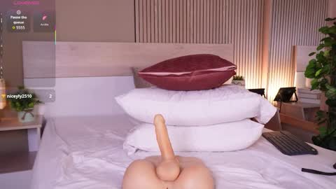 Amber online show from March 13, 2:20 pm