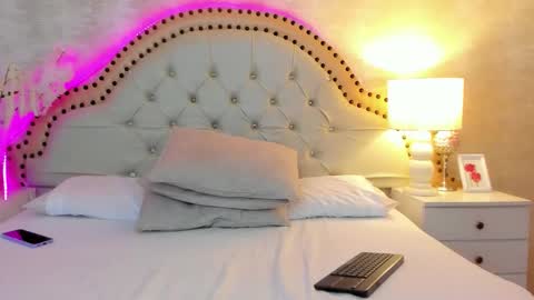 Pretty Cintia  online show from March 14, 5:00 am