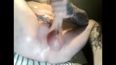 oilywanker online show from October 3, 7:00 pm