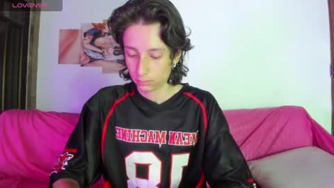 cirosky_elchicopolla online show from April 24, 3:52 am